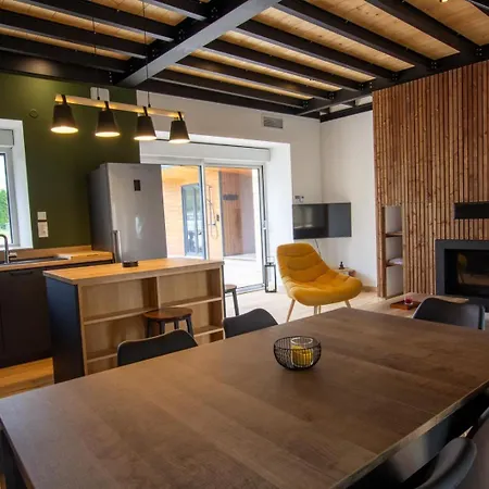 Holiday home De La Fontanelle Anlhiac